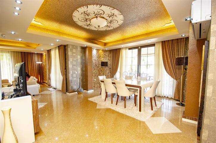 فيلا منفصلة 3 + 1 مع الأثاث في كيمير