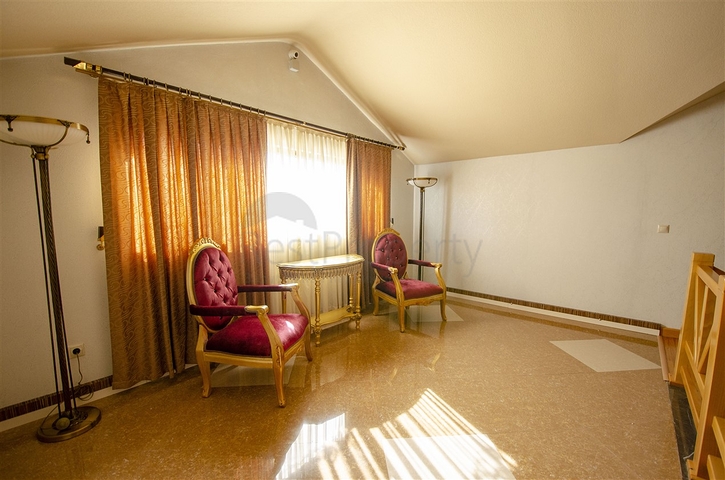 فيلا منفصلة 3 + 1 مع الأثاث في كيمير