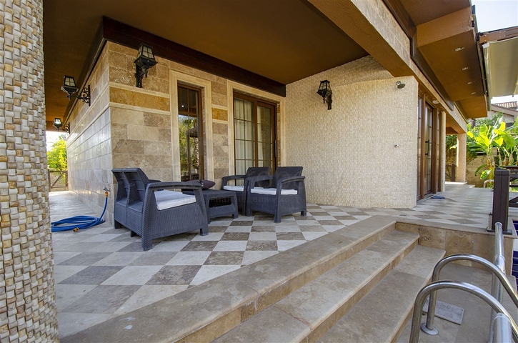 فيلا منفصلة 3 + 1 مع الأثاث في كيمير