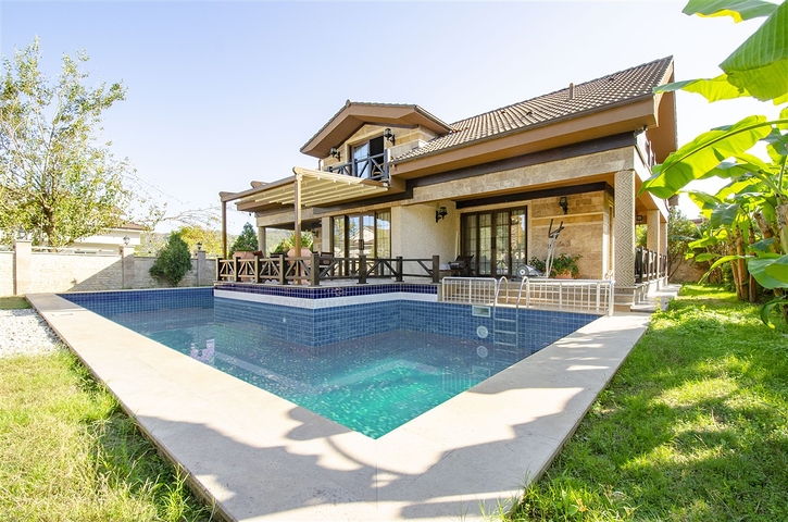 فيلا منفصلة 3 + 1 مع الأثاث في كيمير