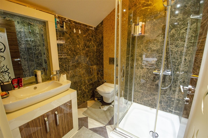 فيلا منفصلة 3 + 1 مع الأثاث في كيمير