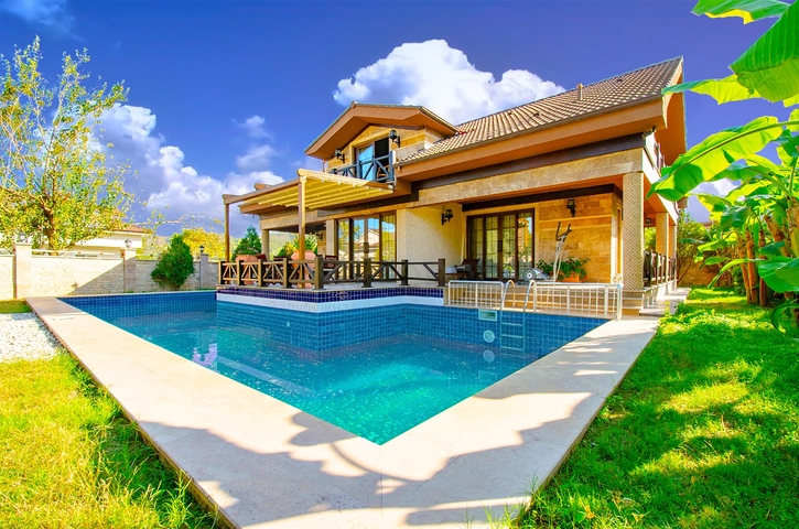 فيلا منفصلة 3 + 1 مع الأثاث في كيمير