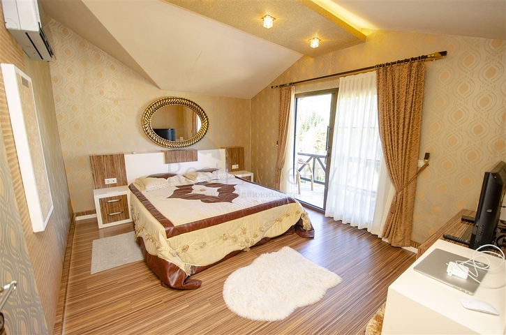 فيلا منفصلة 3 + 1 مع الأثاث في كيمير