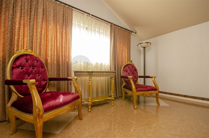 فيلا منفصلة 3 + 1 مع الأثاث في كيمير