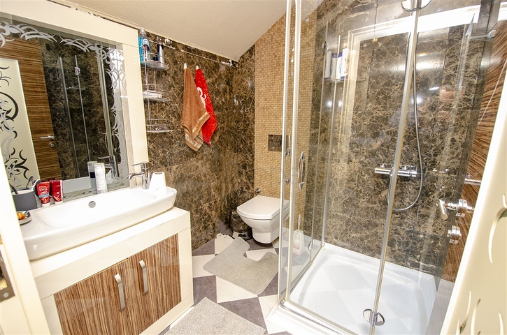 فيلا منفصلة 3 + 1 مع الأثاث في كيمير