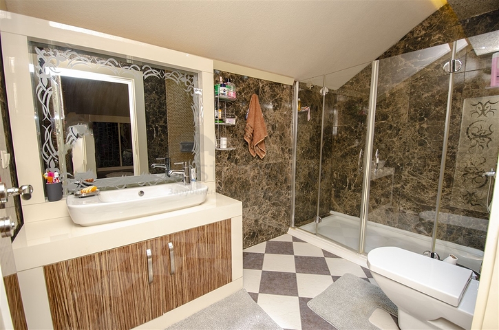 فيلا منفصلة 3 + 1 مع الأثاث في كيمير