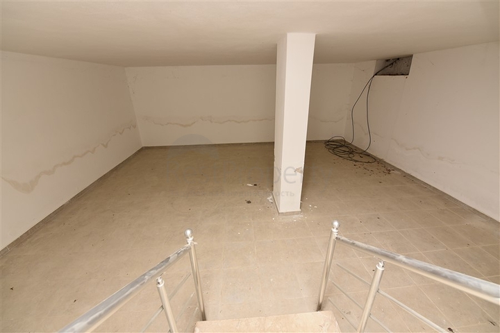 فيلا مستقلة - اطلالة بحر وقلعة - بسعر منافس - في مركز الانيا 