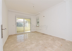 فيلا مستقلة - اطلالة بحر وقلعة - بسعر منافس - في مركز الانيا 