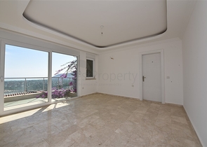 فيلا مستقلة - اطلالة بحر وقلعة - بسعر منافس - في مركز الانيا 