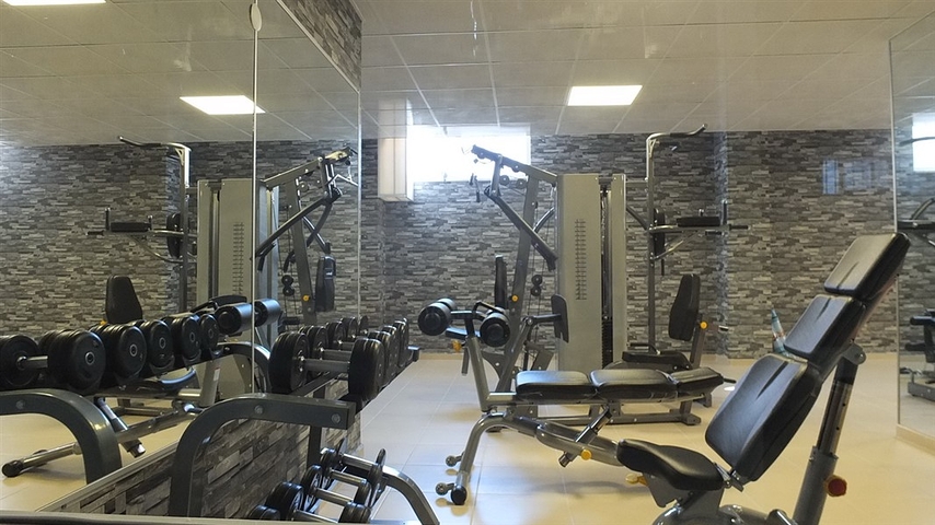 قريبة من البحر - شقة غرفتين وصالة في منطقة اوبا / الانيا 