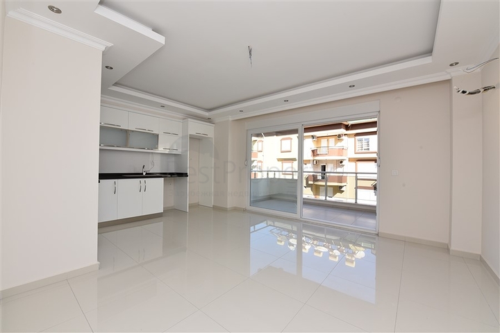 قريبة من البحر - شقة غرفتين وصالة في منطقة اوبا / الانيا 