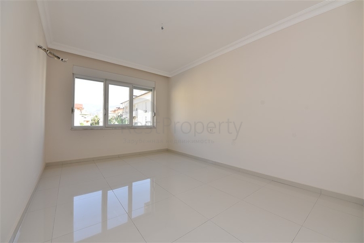 قريبة من البحر - شقة غرفتين وصالة في منطقة اوبا / الانيا 