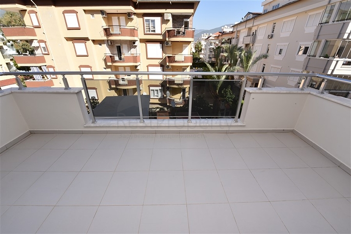 قريبة من البحر - شقة غرفتين وصالة في منطقة اوبا / الانيا 