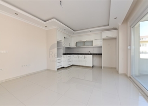 قريبة من البحر - شقة غرفتين وصالة في منطقة اوبا / الانيا 