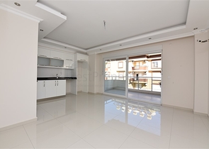 قريبة من البحر - شقة غرفتين وصالة في منطقة اوبا / الانيا 