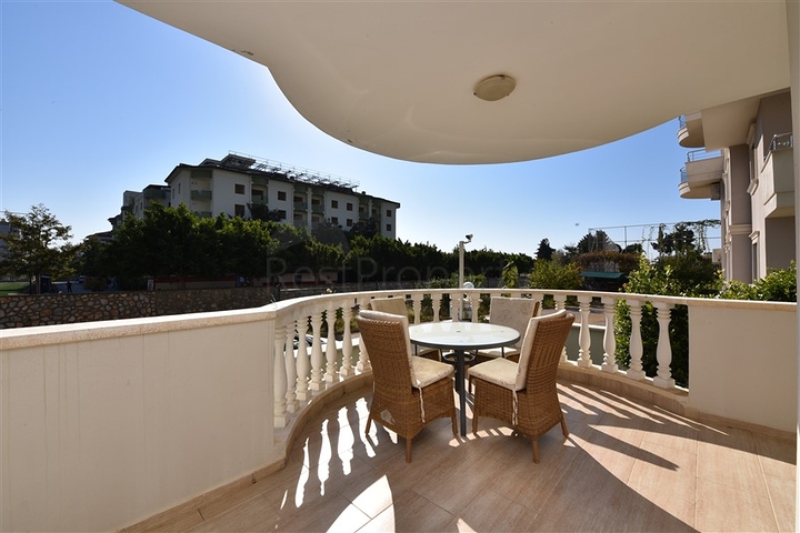 شقة غرفتين وصالة ضمن مجمع سكني في منطقة اوبا - الانيا 