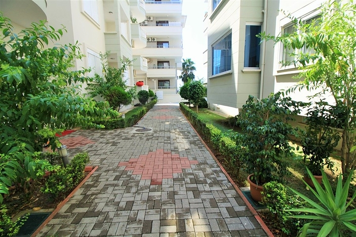 شقة غرفتين وصالة ضمن مجمع سكني في منطقة اوبا - الانيا 