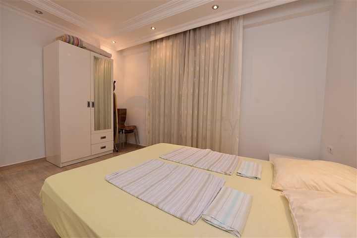 شقة غرفتين وصالة ضمن مجمع سكني في منطقة اوبا - الانيا 