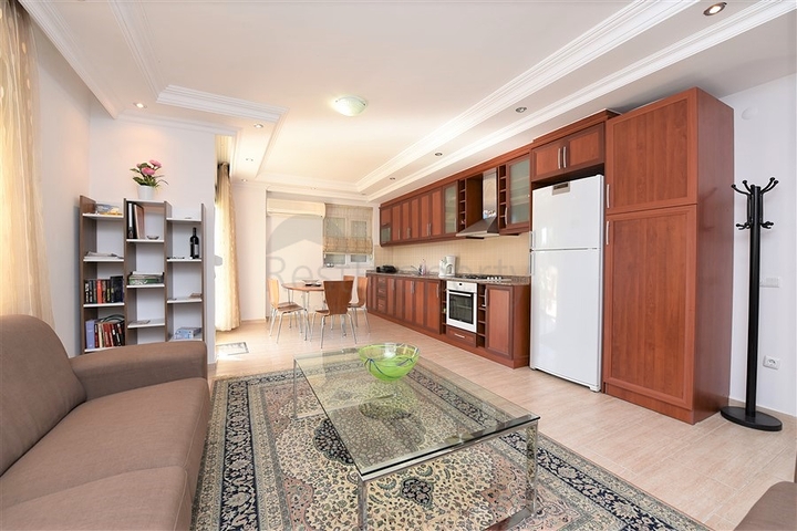 شقة غرفتين وصالة ضمن مجمع سكني في منطقة اوبا - الانيا 