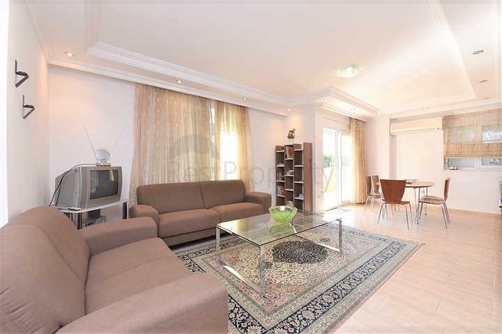 شقة غرفتين وصالة ضمن مجمع سكني في منطقة اوبا - الانيا 