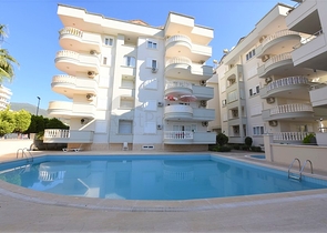 شقة غرفتين وصالة ضمن مجمع سكني في منطقة اوبا - الانيا 