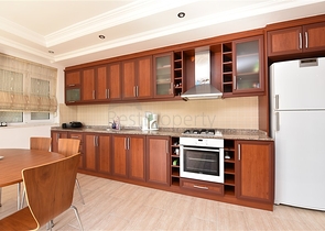 شقة غرفتين وصالة ضمن مجمع سكني في منطقة اوبا - الانيا 