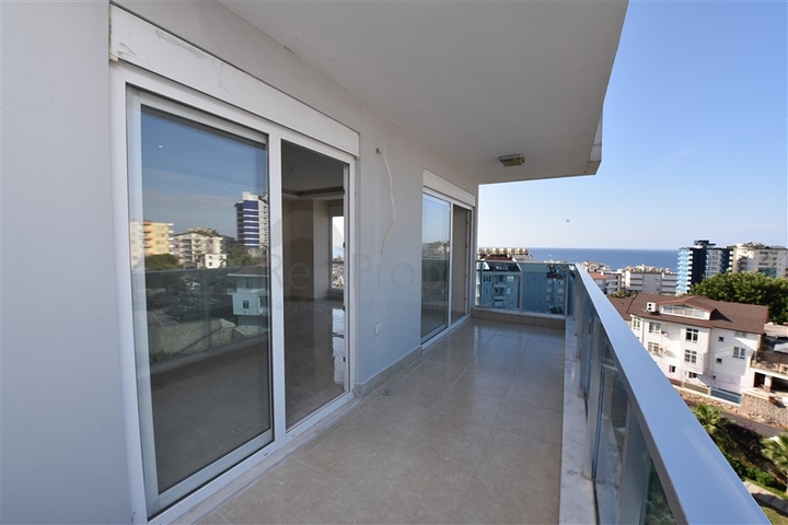 شقة تصميم غرفتين وصالة ضمن مجمع بخدمات 5 نجوم في توسمور / الانيا 