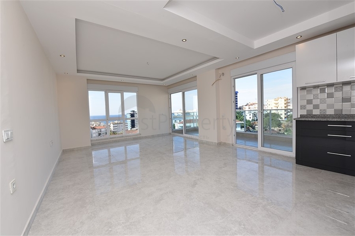 شقة تصميم غرفتين وصالة ضمن مجمع بخدمات 5 نجوم في توسمور / الانيا 