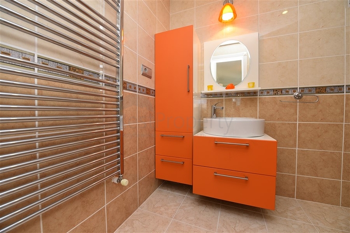 دوبلكس واسعة - مفروشة -ضمن مجمع سكني في جيكجلي / الانيا 