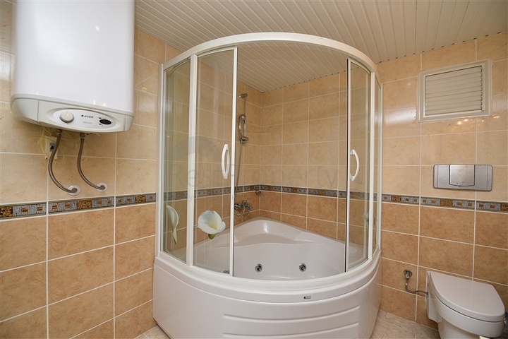 دوبلكس واسعة - مفروشة -ضمن مجمع سكني في جيكجلي / الانيا 