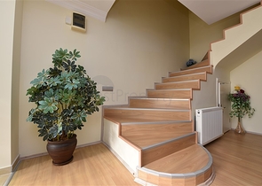 دوبلكس واسعة - مفروشة -ضمن مجمع سكني في جيكجلي / الانيا 