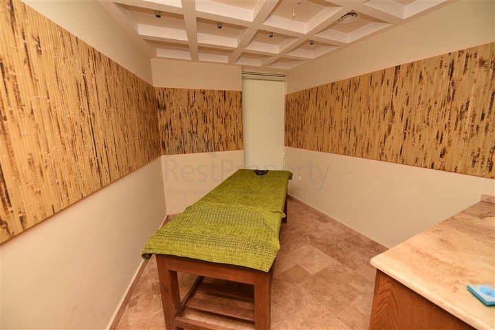 شقة عائلية مفروشة - 3 غرف وصالة - ضمن مجمع سكني فاخر في كاستل / الانيا 