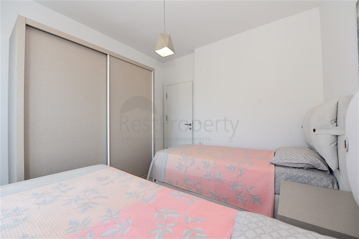 شقة عائلية مفروشة - 3 غرف وصالة - ضمن مجمع سكني فاخر في كاستل / الانيا 