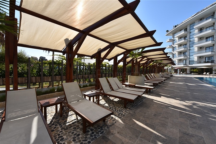 شقة عائلية مفروشة - 3 غرف وصالة - ضمن مجمع سكني فاخر في كاستل / الانيا 