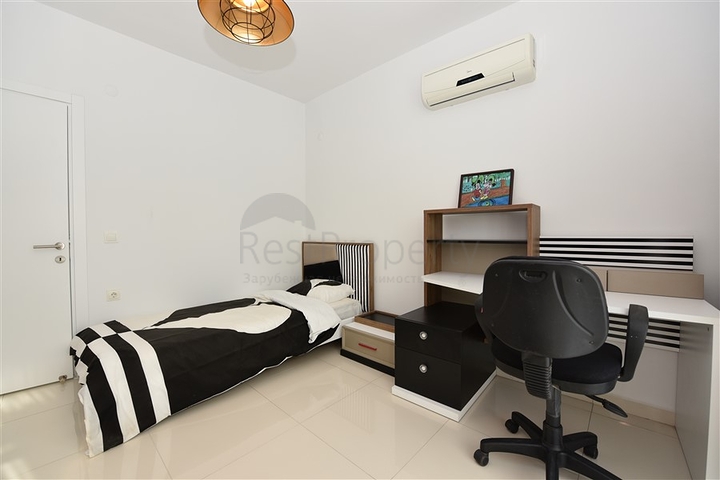 شقة عائلية مفروشة - 3 غرف وصالة - ضمن مجمع سكني فاخر في كاستل / الانيا 