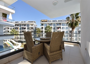 شقة عائلية مفروشة - 3 غرف وصالة - ضمن مجمع سكني فاخر في كاستل / الانيا 