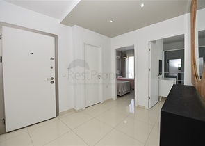 شقة عائلية مفروشة - 3 غرف وصالة - ضمن مجمع سكني فاخر في كاستل / الانيا 