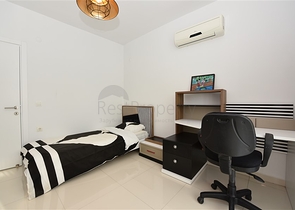 شقة عائلية مفروشة - 3 غرف وصالة - ضمن مجمع سكني فاخر في كاستل / الانيا 