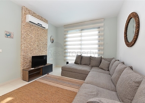 شقة عائلية مفروشة - 3 غرف وصالة - ضمن مجمع سكني فاخر في كاستل / الانيا 