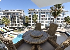 شقة عائلية مفروشة - 3 غرف وصالة - ضمن مجمع سكني فاخر في كاستل / الانيا 