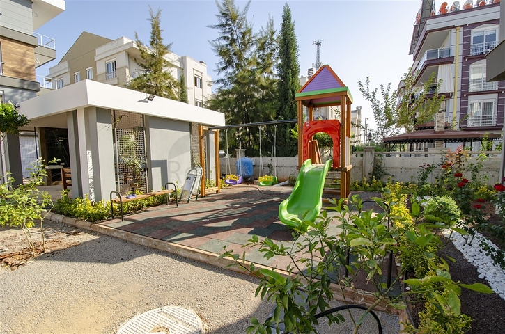 شقق 3 + 1 واسعة في مجمع في منطقة كيبيز أنطاليا