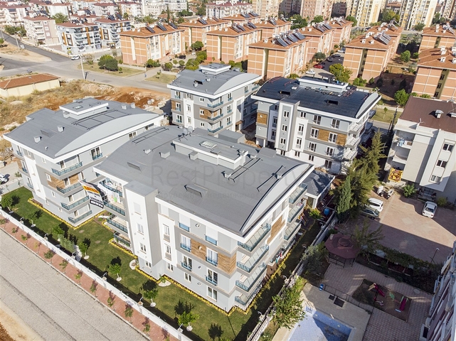 شقق 3 + 1 واسعة في مجمع في منطقة كيبيز أنطاليا