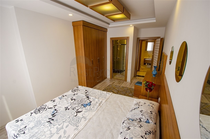 شقق 3 + 1 واسعة في مجمع في منطقة كيبيز أنطاليا