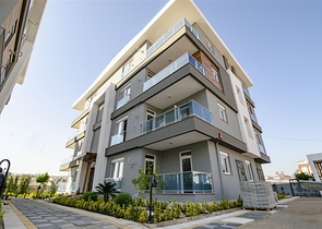 شقق 3 + 1 واسعة في مجمع في منطقة كيبيز أنطاليا