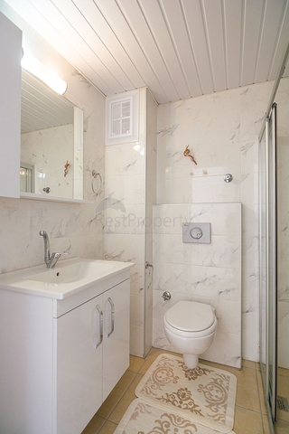 اطلالة بحر - سعر مميز - شقة مفروشة من تصميم غرفة وصالة في كارجي جاك / الانيا 