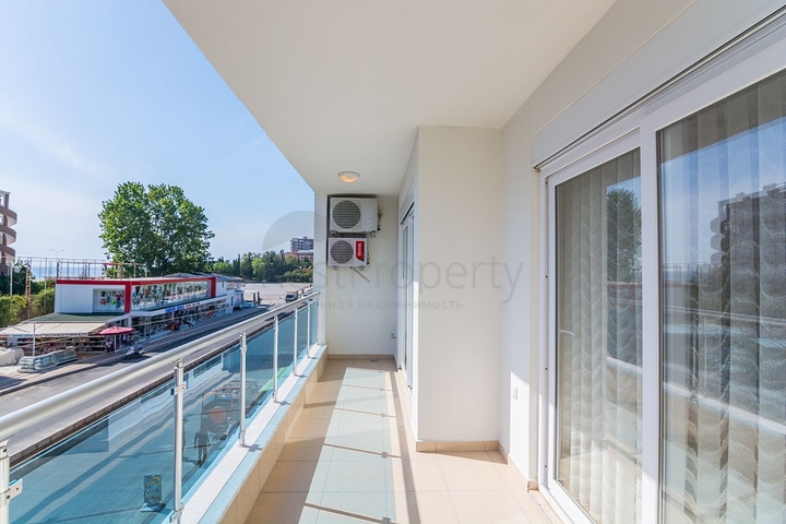 اطلالة بحر - سعر مميز - شقة مفروشة من تصميم غرفة وصالة في كارجي جاك / الانيا 