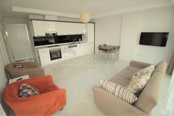 موقع مميز - شقة غرفة وصالة ضمن مجمع سكني حديث في اوبا / الانيا 