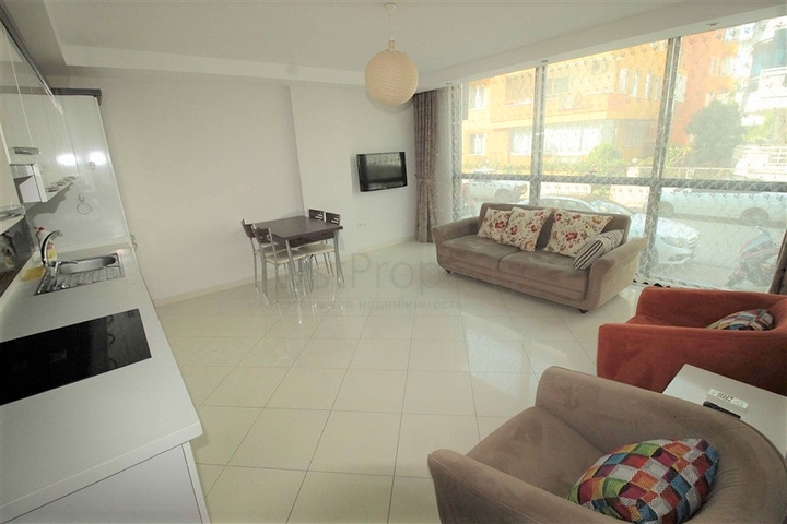 موقع مميز - شقة غرفة وصالة ضمن مجمع سكني حديث في اوبا / الانيا 