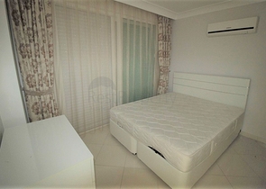 موقع مميز - شقة غرفة وصالة ضمن مجمع سكني حديث في اوبا / الانيا 