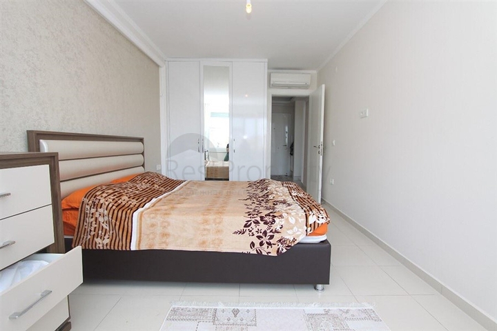 شقة غرفة وصالة مفروشة ضمن مجمع سكني في منطقة توسمور / الانيا 